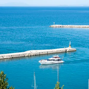 Faro Del Porto Διαμέρισμα Πόρος